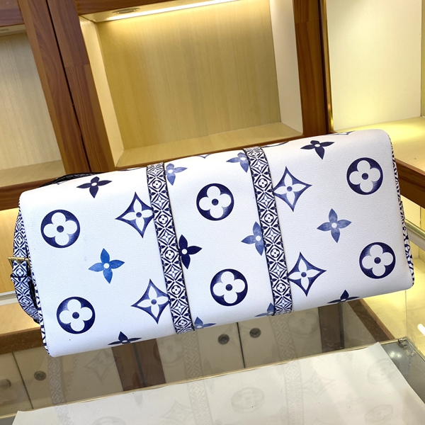 ルイヴィトンバッグ着用イメージ